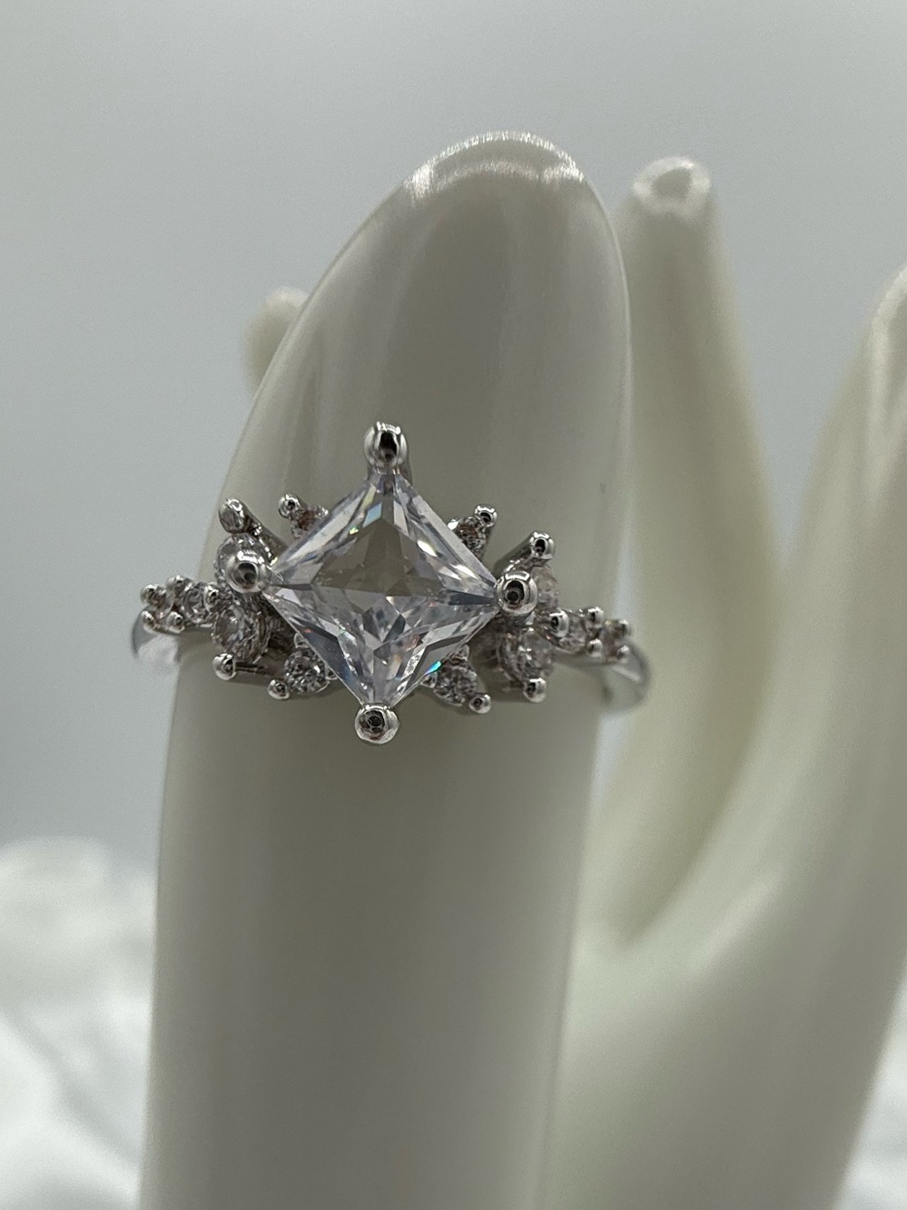 Silver Tone Sz 7.25 Square-Cut Moissanite Like Ring Engagement